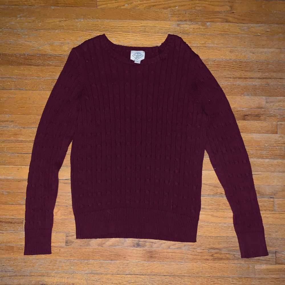 Maroon sweater